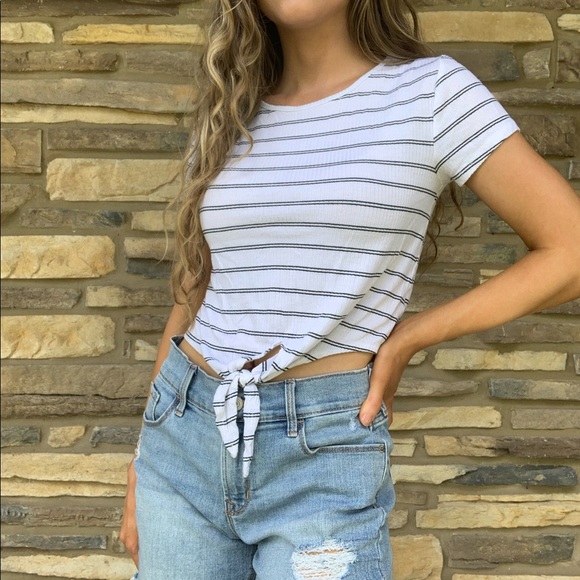one clothing Tops - STRIPED CROP TEE